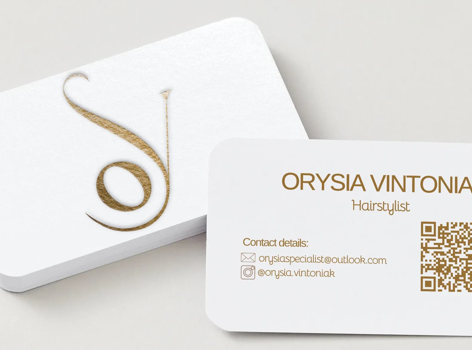 Business card designed by Ready Creation.